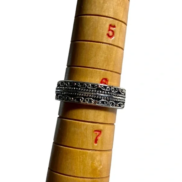 8 RINGS | Rhinestone | Mixed Metals Stack - Picture 13 of 15